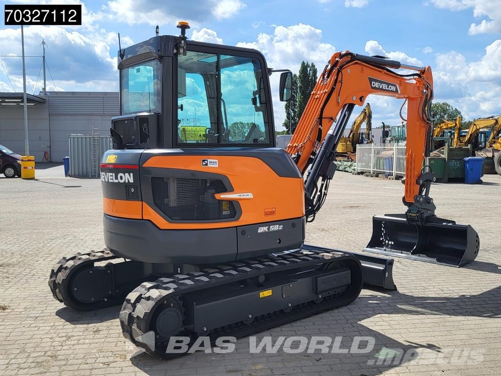 Develon DX50 Z-7 A/C - Buckets حفارات صغيرة أقل من 7 طن (حفارات صغيرة)