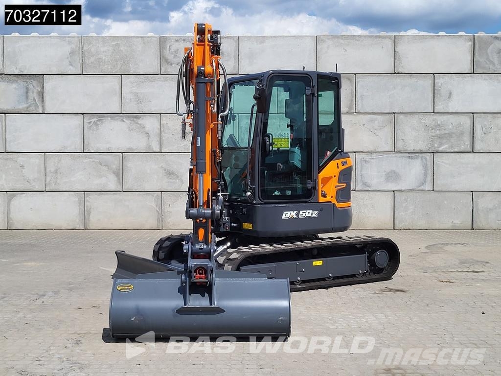 Develon DX50 Z-7 A/C - Buckets حفارات صغيرة أقل من 7 طن (حفارات صغيرة)