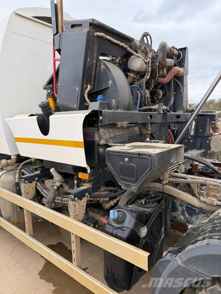 Mercedes-Benz Arocs 2232 //EZ. 2018/16917KM/mit Bucher Aufbau Φορτηγά σκούπες