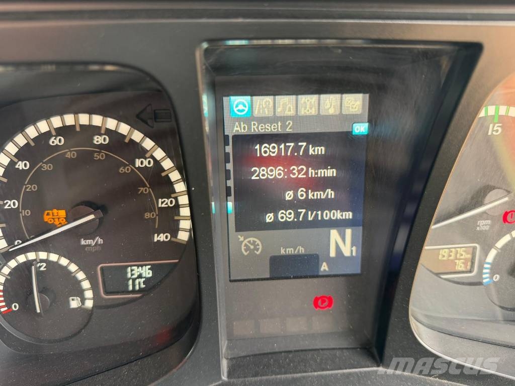 Mercedes-Benz Arocs 2232 //EZ. 2018/16917KM/mit Bucher Aufbau Φορτηγά σκούπες