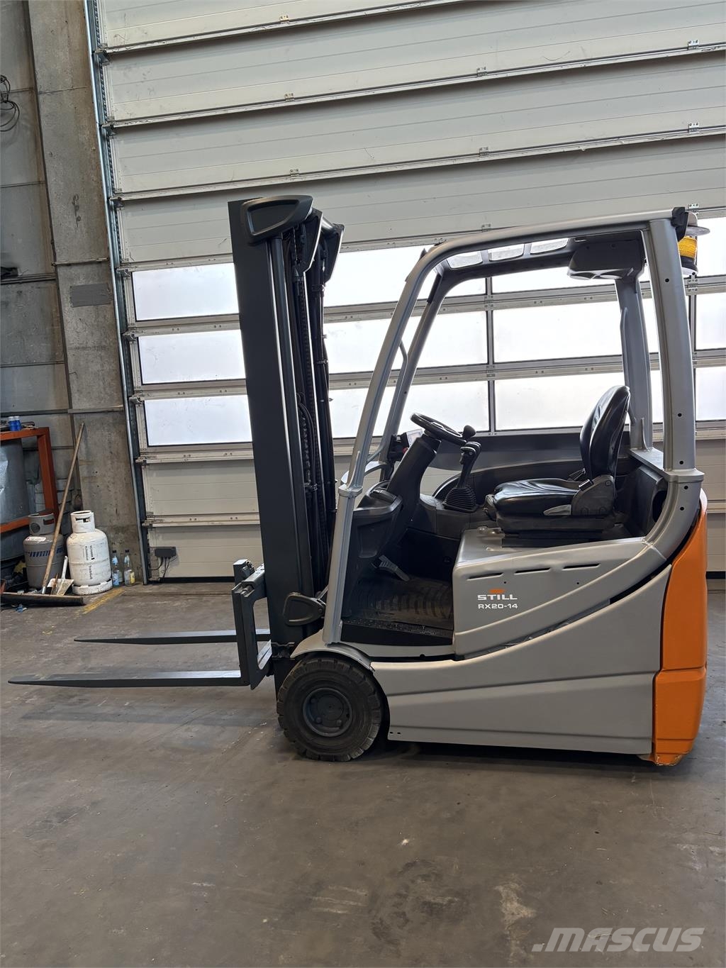 Still RX20-14C Triplex Drive-In Electric forklifts