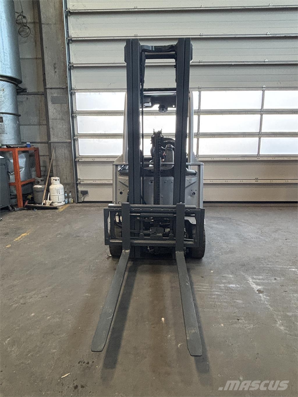 Still RX20-14C Triplex Drive-In Electric forklifts