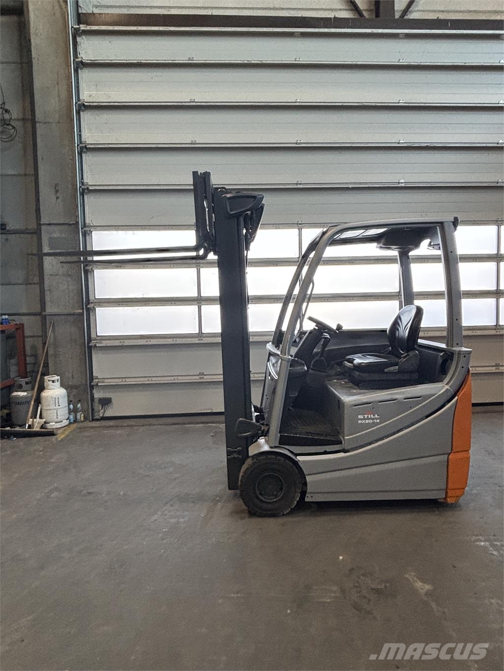 Still RX20-14C Triplex Drive-In Electric forklifts