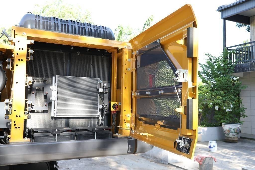 XCMG XE200 GA 履带挖掘机
