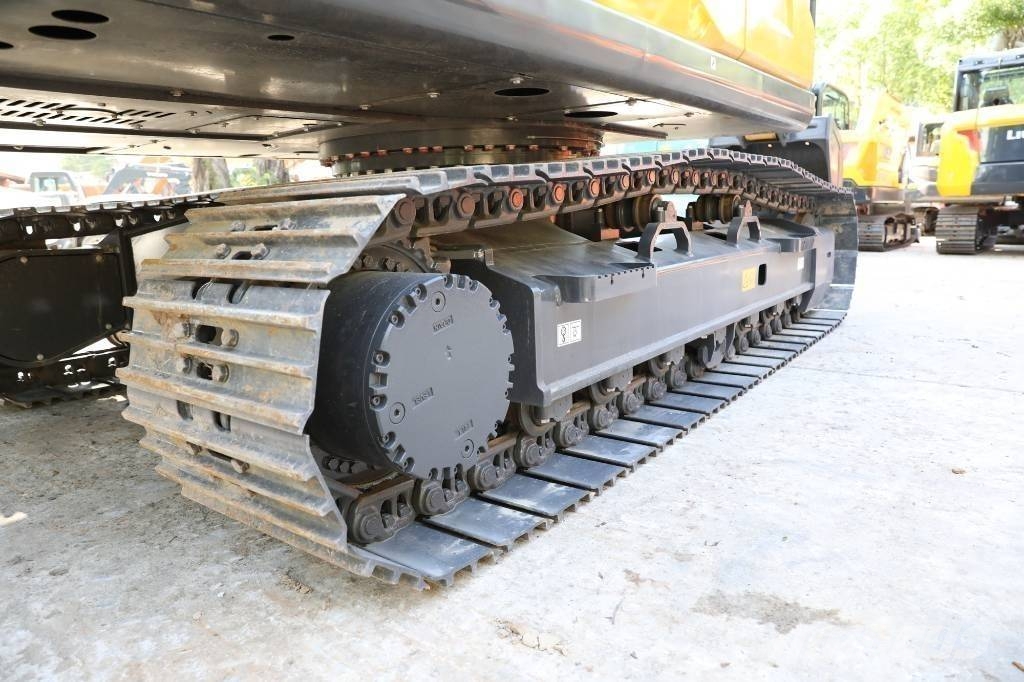 XCMG XE200 GA 履带挖掘机