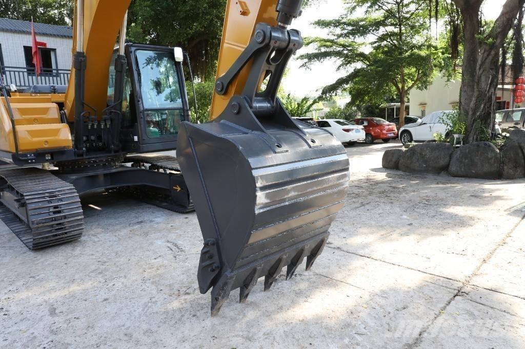 XCMG XE200 GA 履带挖掘机