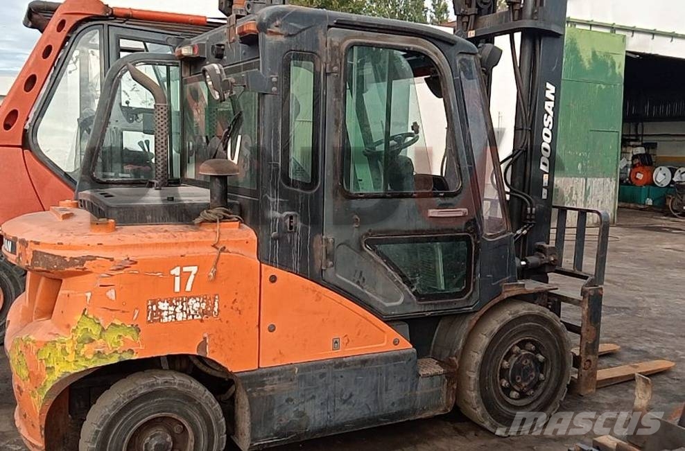 Doosan D 40 SC-7 Dīzeļa autoiekrāvēji