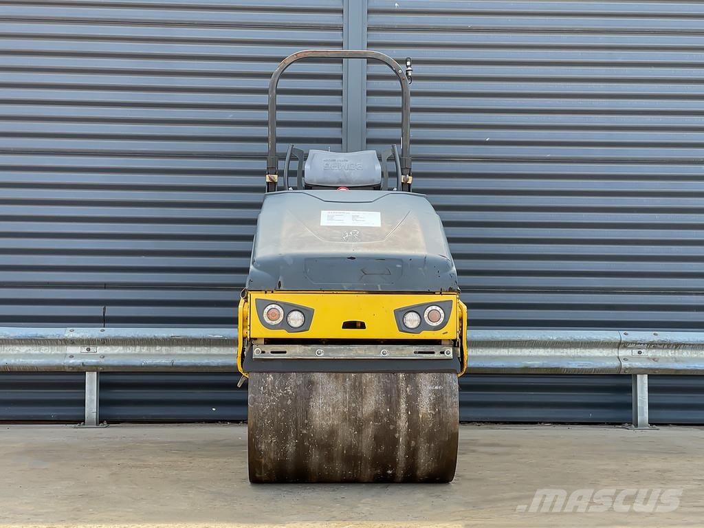 Bomag BW 100 AC-5 Kombinované válce
