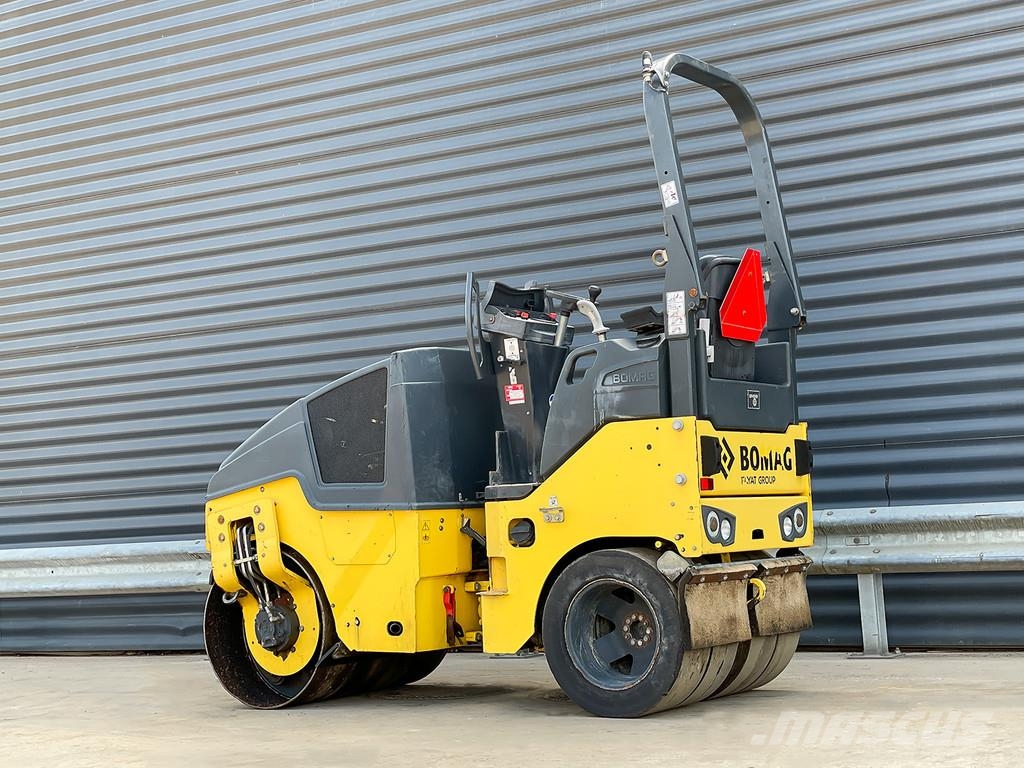 Bomag BW 100 AC-5 Kombinované válce