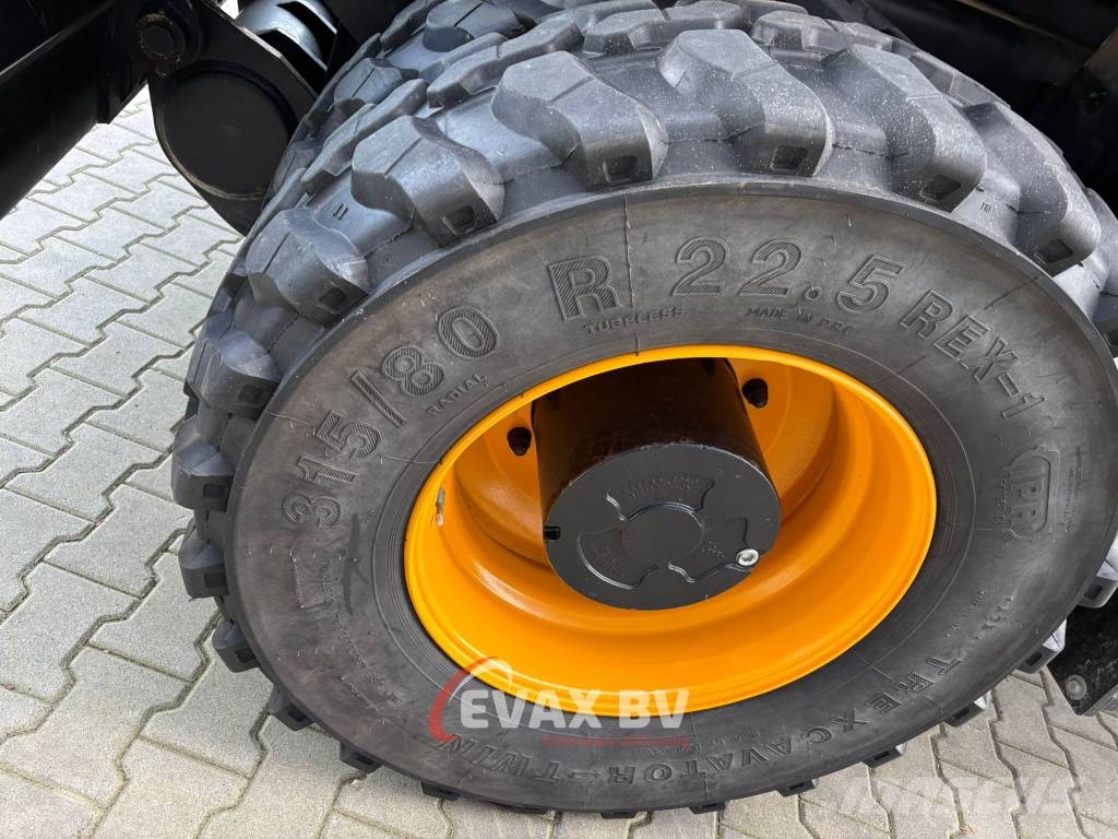 JCB JS 145 WT SV 旋轉式挖土機/掘鑿機/挖掘機