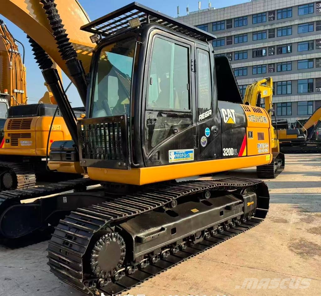 CAT 320 D 대형 굴삭기 29톤 이상