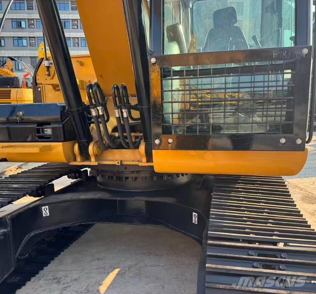 CAT 320 D 대형 굴삭기 29톤 이상
