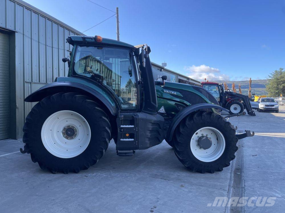 Valtra T 154 A Tractors