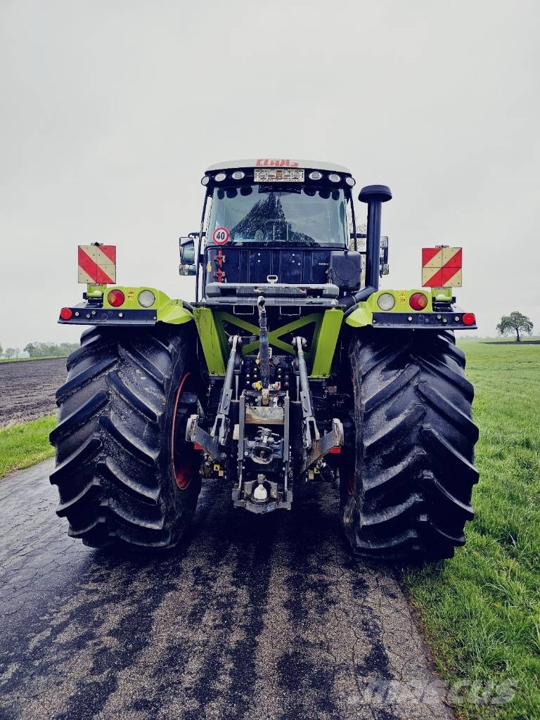 CLAAS XERION 3800 2012 Трактори