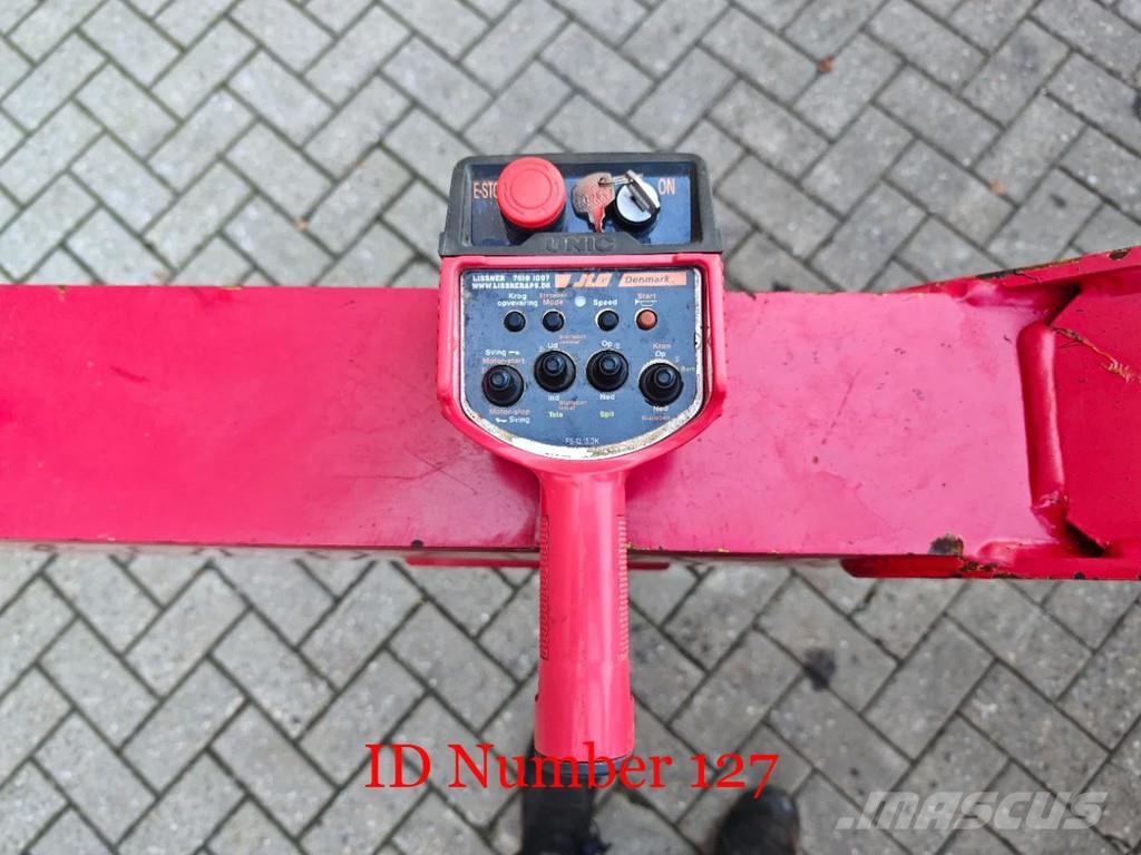 Unic URW 506 CDME Radio Remote 338 Hours 0.5 T Jip! Tracked cranes