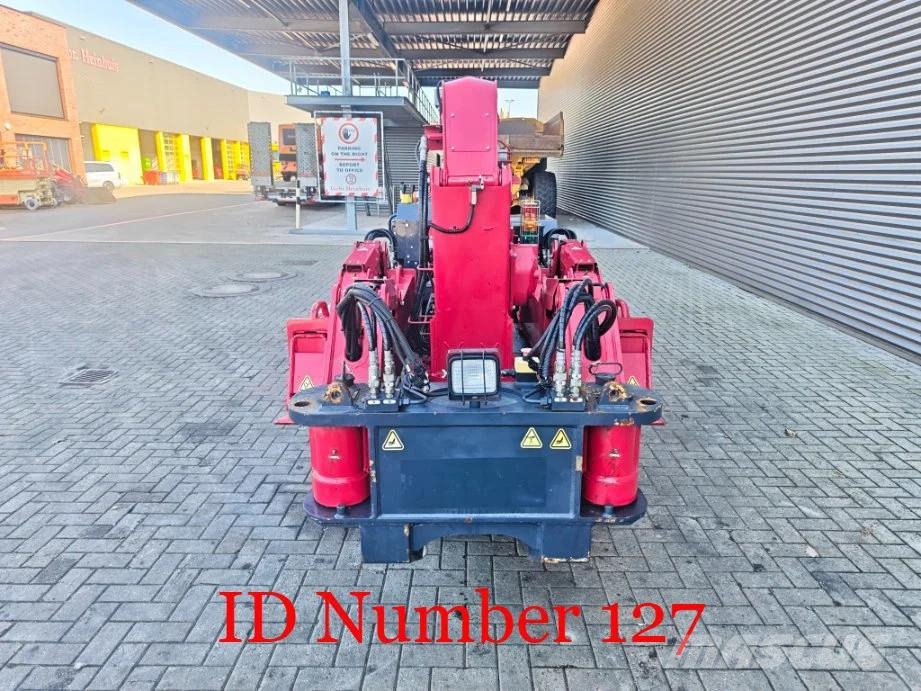 Unic URW 506 CDME Radio Remote 338 Hours 0.5 T Jip! Tracked cranes