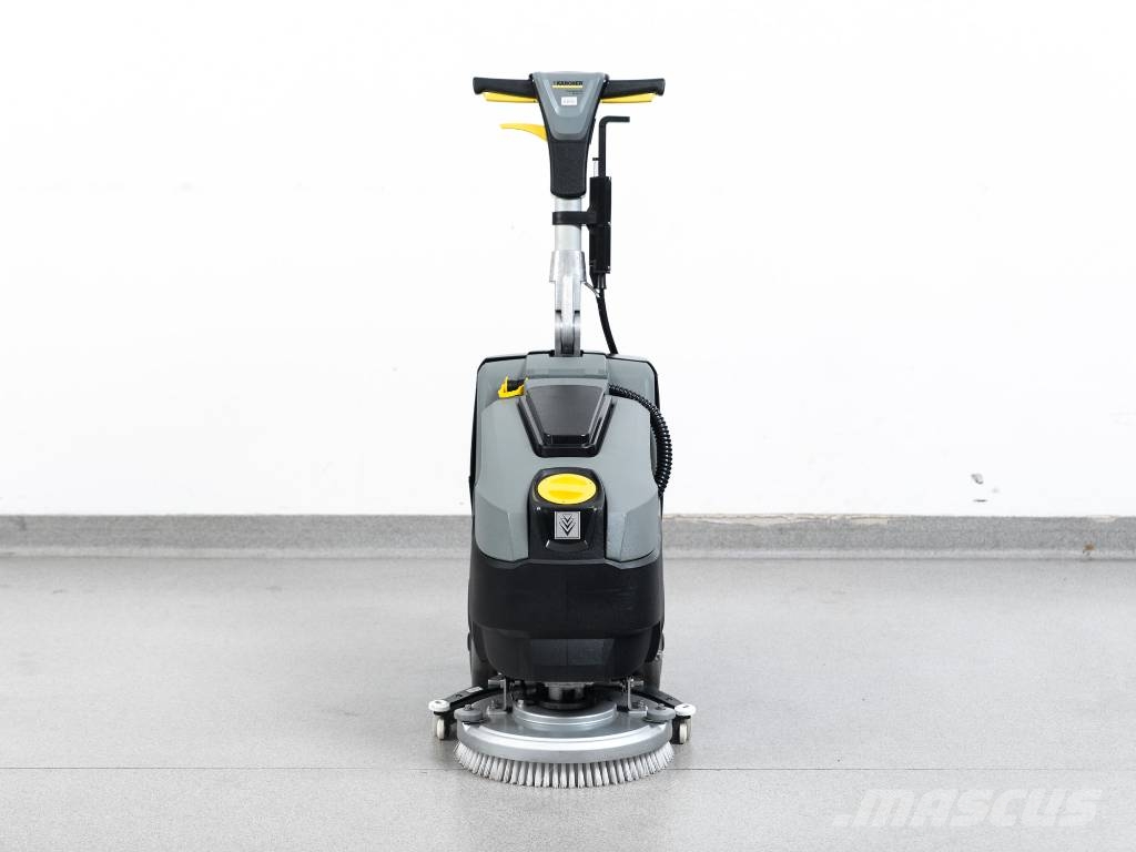 Kärcher BD 40/12 C BP - NEW BATTERIES Fregadora
