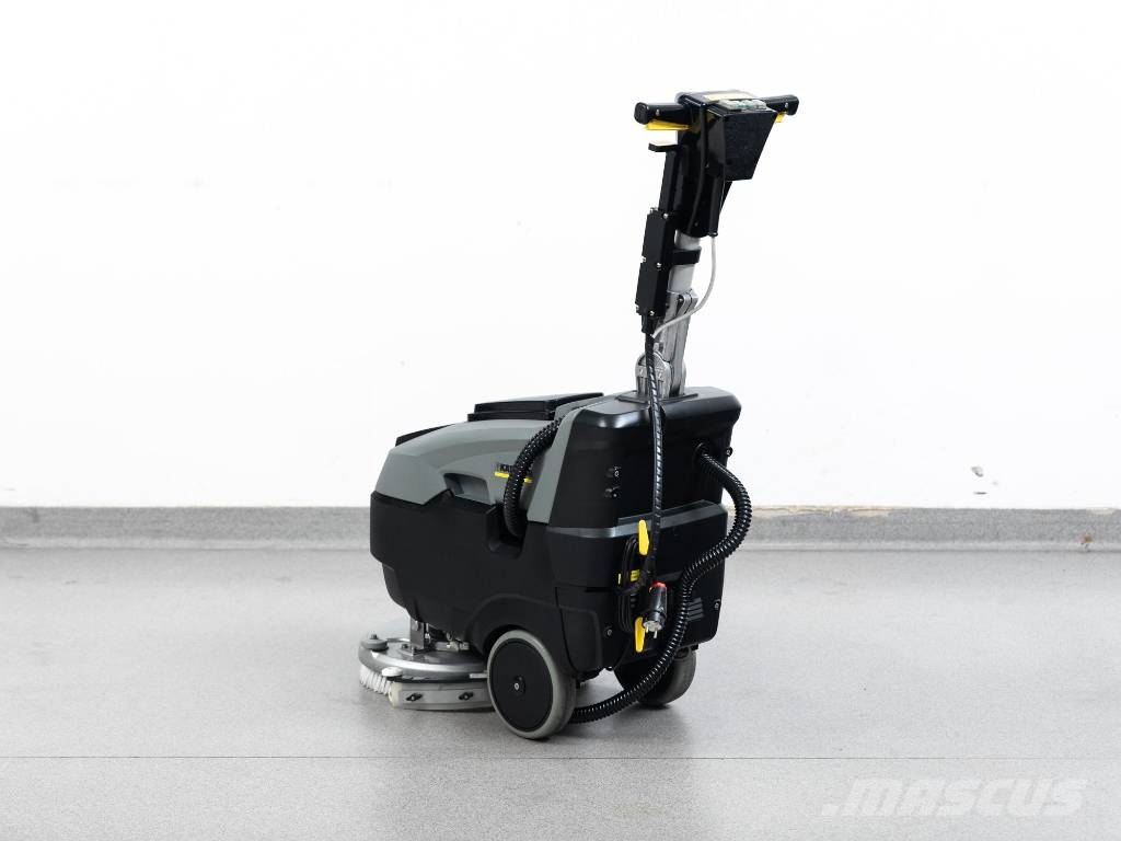 Kärcher BD 40/12 C BP - NEW BATTERIES Fregadora