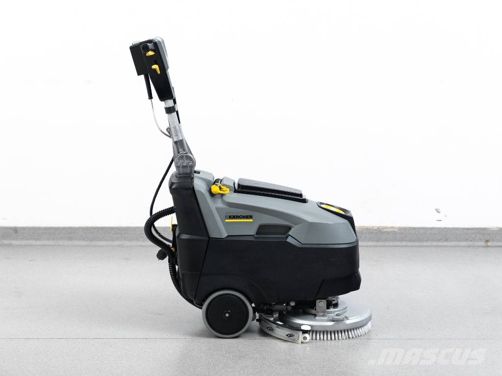 Kärcher BD 40/12 C BP - NEW BATTERIES Fregadora