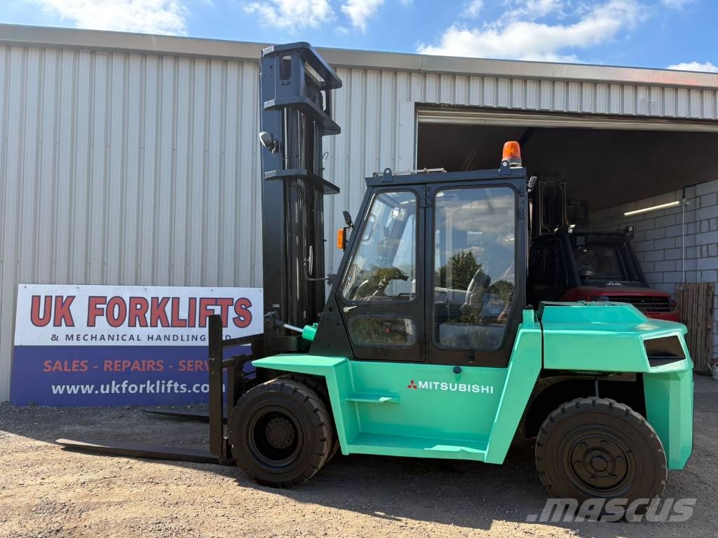 Mitsubishi FD 70 شاحنات الديزل