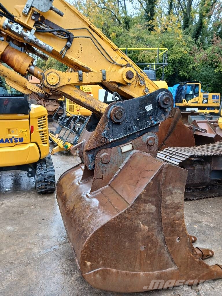 Komatsu PC210LC-11 Bageri gusjeničari