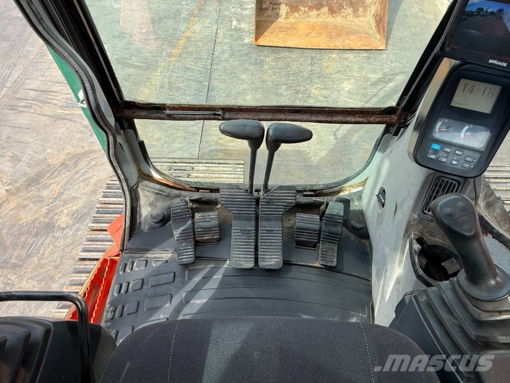 New Holland Kobelco E235B SR-2 - 360° Camera / Hammer lines Bagri goseničarji