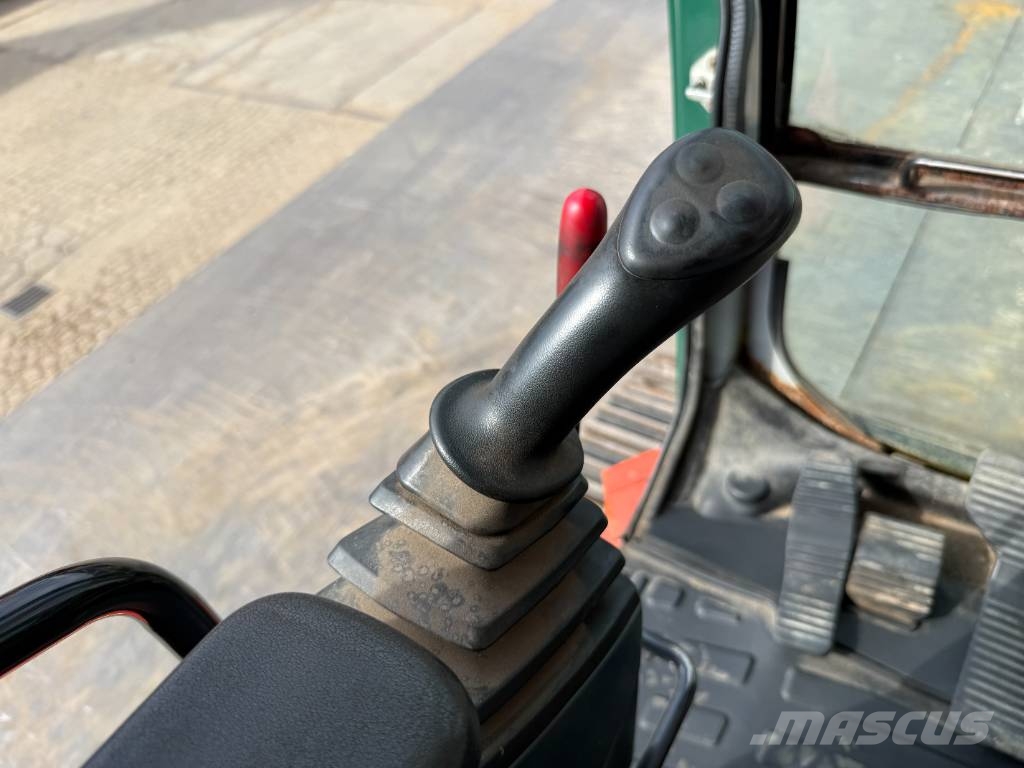 New Holland Kobelco E235B SR-2 - 360° Camera / Hammer lines Bagri goseničarji
