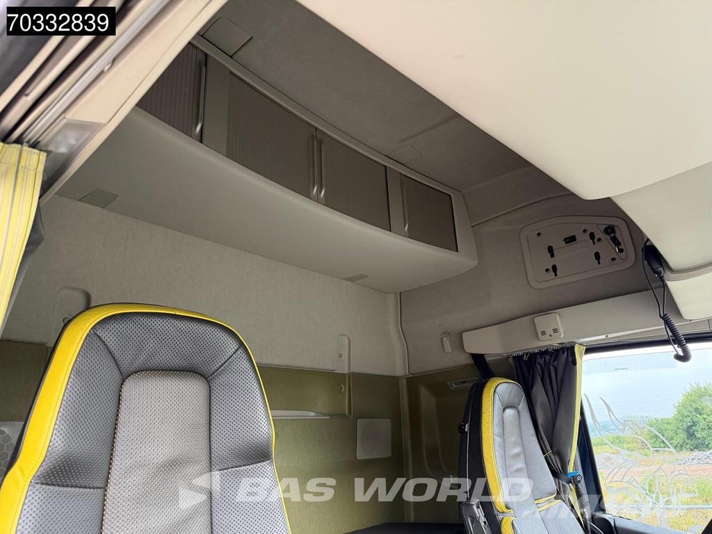 Volvo FH16 750 6X4 XL Retarder 2x Tanks Hydraulic Standk Vetopöytäautot
