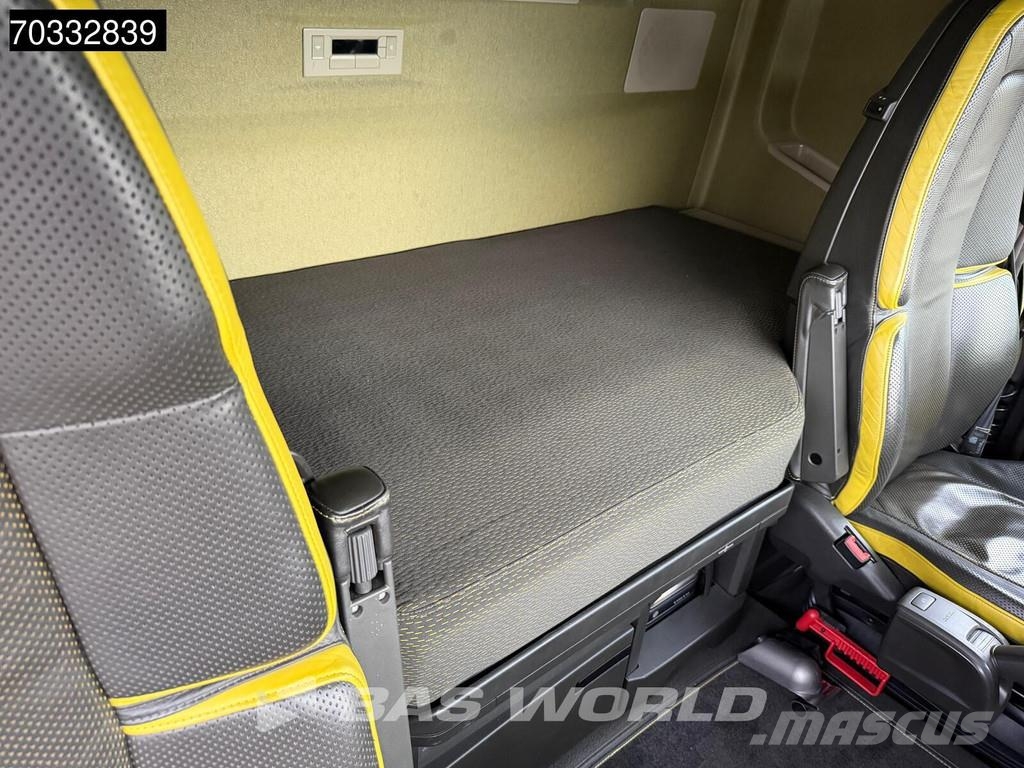 Volvo FH16 750 6X4 XL Retarder 2x Tanks Hydraulic Standk Vetopöytäautot