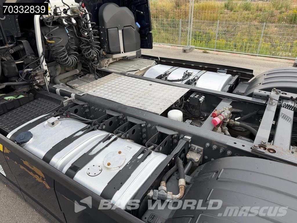 Volvo FH16 750 6X4 XL Retarder 2x Tanks Hydraulic Standk Vetopöytäautot