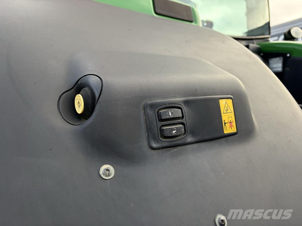 John Deere 6210R Traktorid