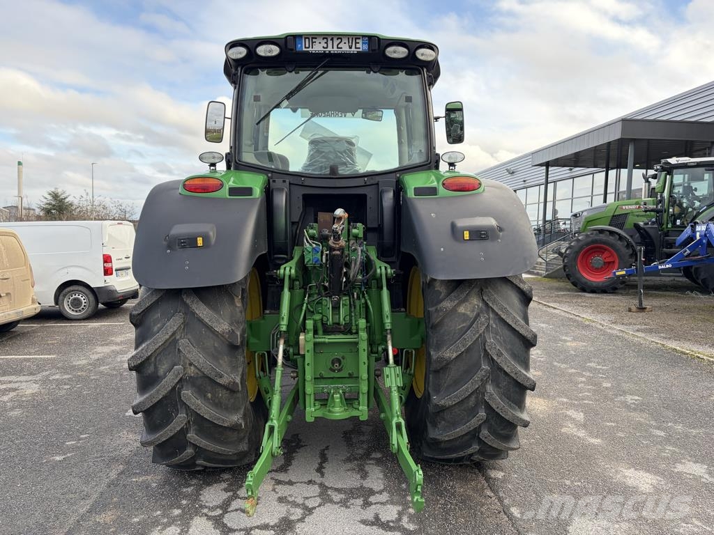 John Deere 6210R 트랙터