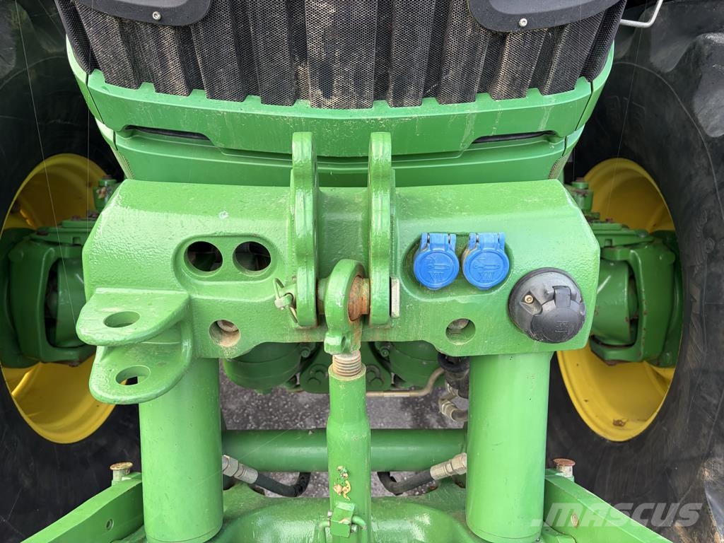 John Deere 6210R Traktorid