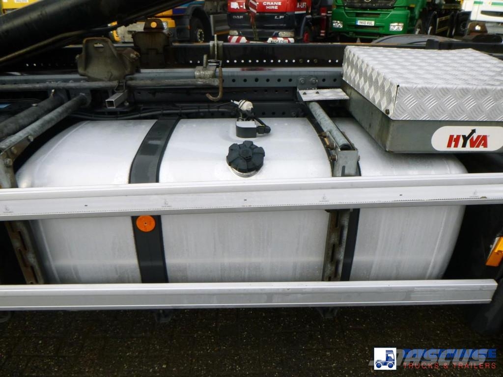 Mercedes-Benz Actros 2843 6x2 Hyva container hook 20t Камиони с кран с кука
