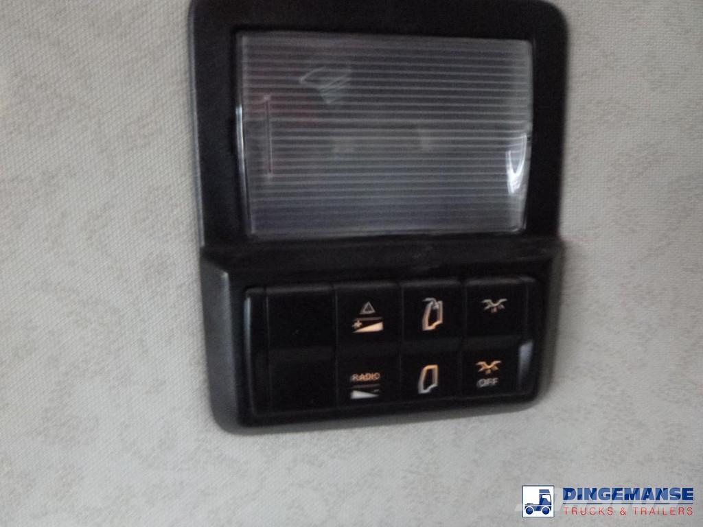 Mercedes-Benz Actros 2843 6x2 Hyva container hook 20t Камиони с кран с кука