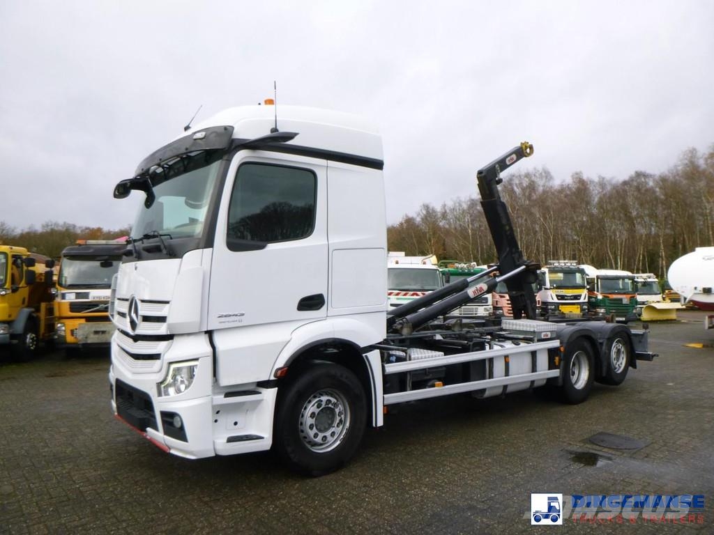 Mercedes-Benz Actros 2843 6x2 Hyva container hook 20t Камиони с кран с кука