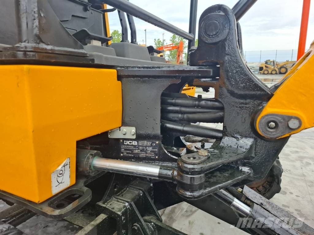 JCB 16 C-1 حفارات صغيرة أقل من 7 طن (حفارات صغيرة)