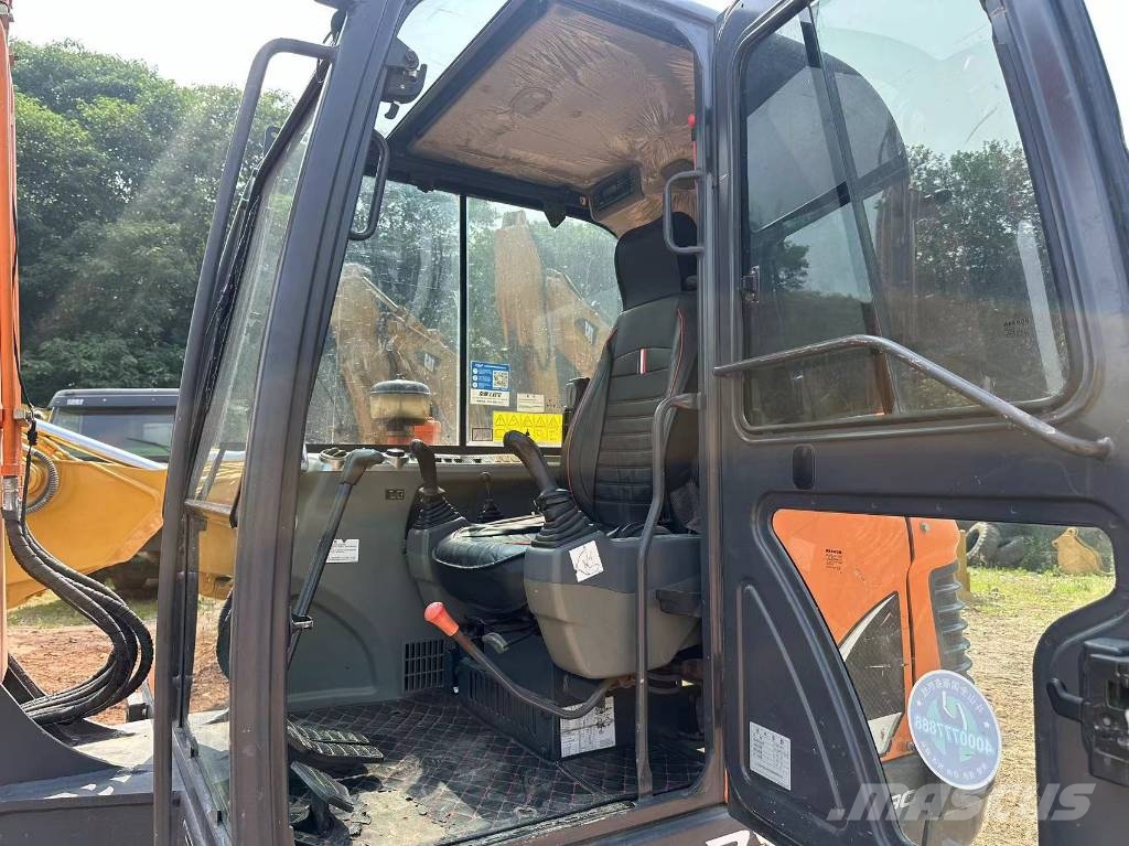 Doosan DX60 Bagri goseničarji