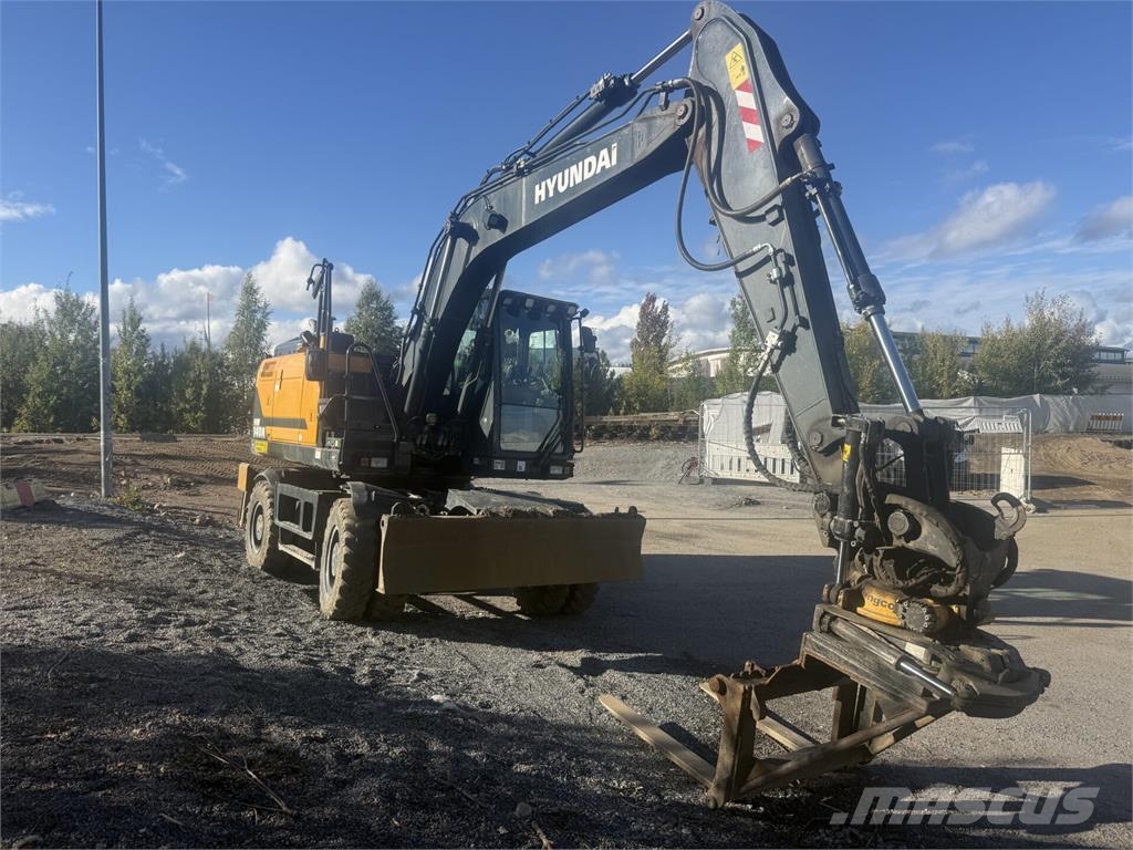 Hyundai HW140A Gravemaskiner på hjul