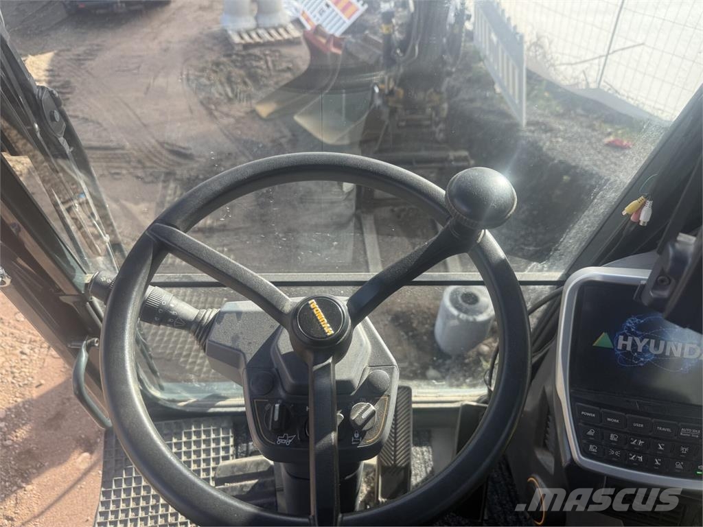 Hyundai HW140A Gravemaskiner på hjul
