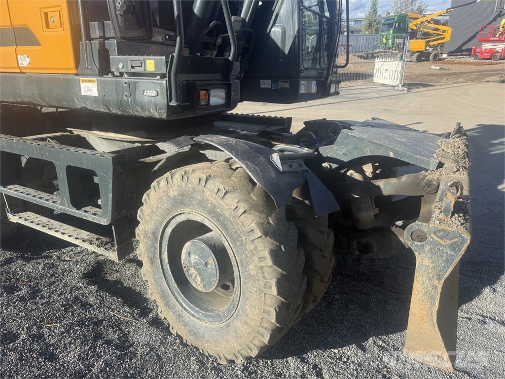 Hyundai HW140A Gravemaskiner på hjul