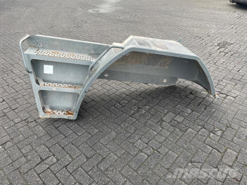 Liebherr L550/L556 - Stair panel/Trittstufen/Traptreden Chasís