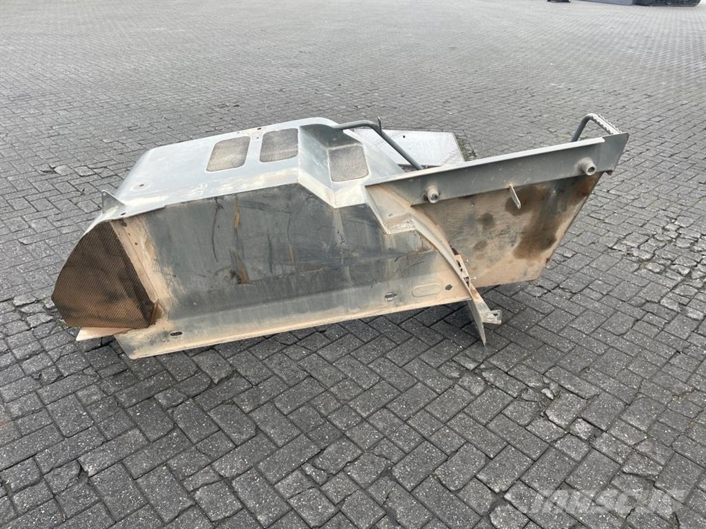 Liebherr L550/L556 - Stair panel/Trittstufen/Traptreden Chasís