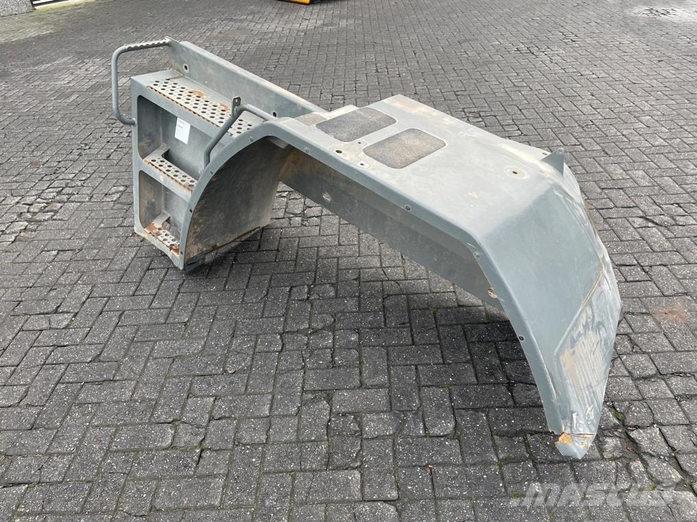 Liebherr L550/L556 - Stair panel/Trittstufen/Traptreden Chasís