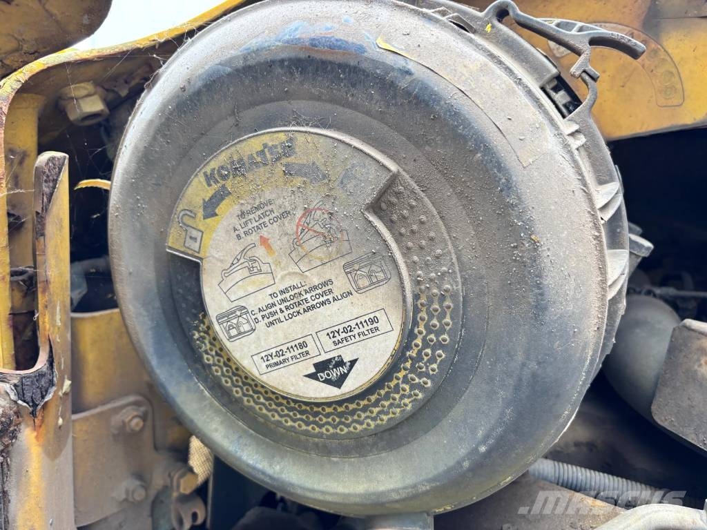 Komatsu D 51 PX-22 Buldožeri guseničari