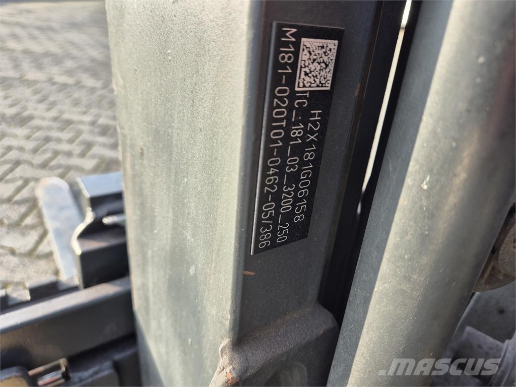 Linde E18L-02 电动叉车