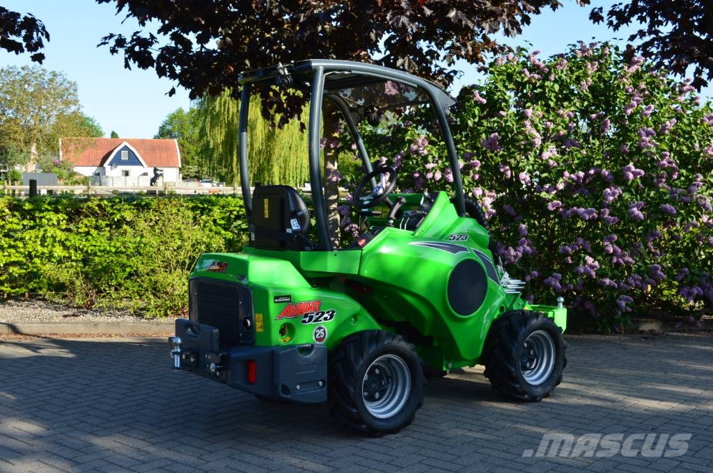 Avant 523 TDL Kniklader/Shovel لوادر متعددة الأغراض