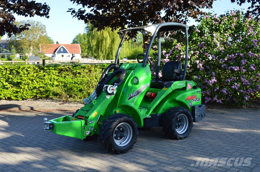 Avant 523 TDL Kniklader/Shovel لوادر متعددة الأغراض