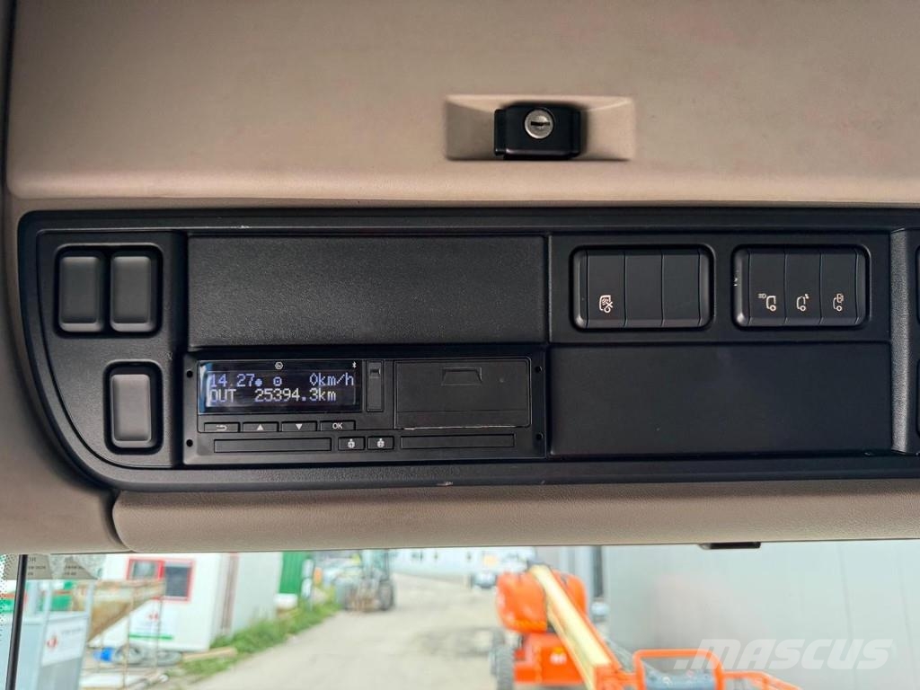 DAF XF 450 4X2 EURO 6 MEGA Седельные тягачи