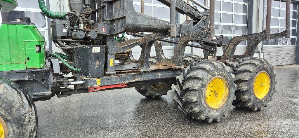 John Deere 1110 G Forvarderi
